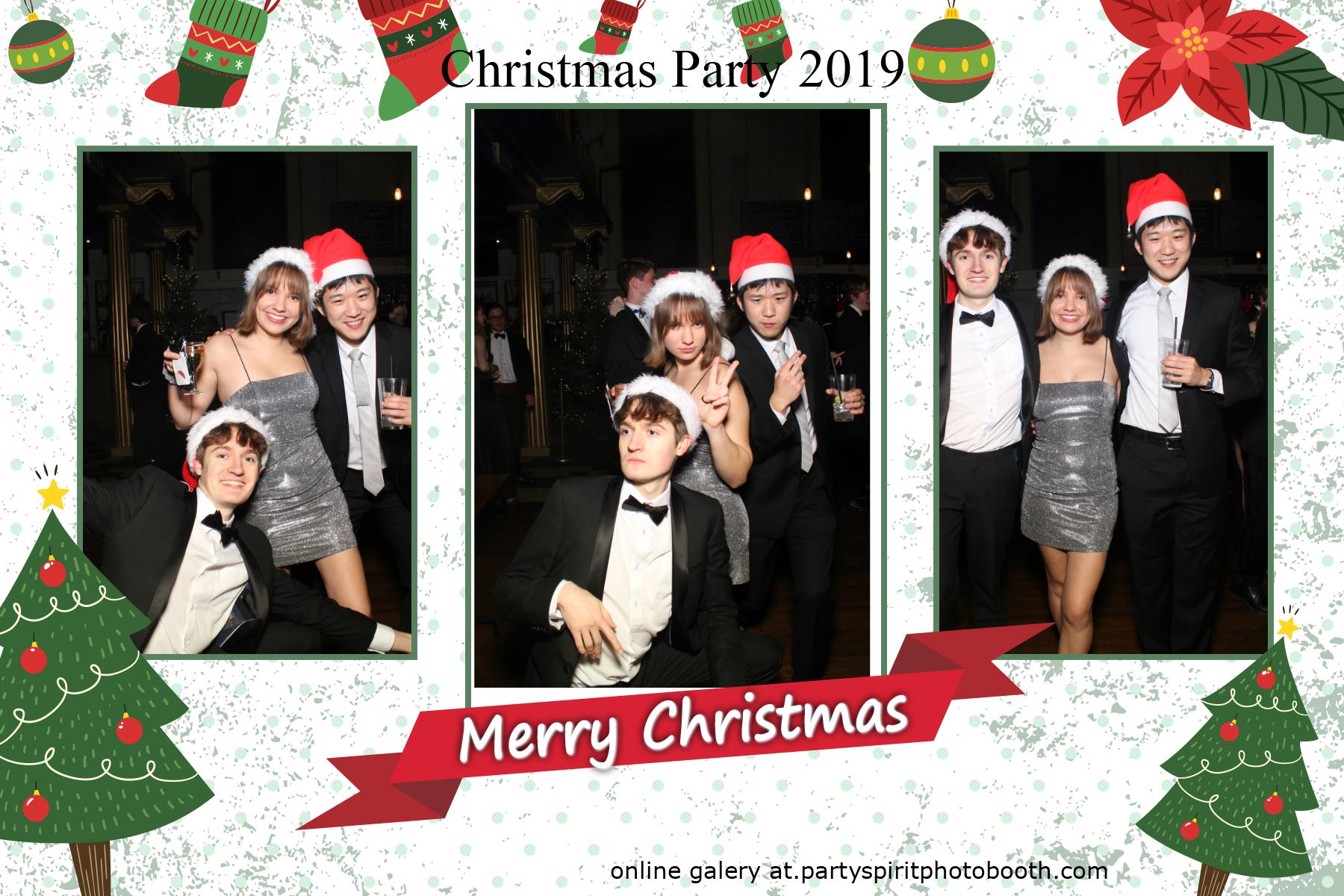 Christmas Party | View more photos from the event at gallery.partyspiritphotobooth.com/u/PartySpiritPhotoBooth/Christmas-Party-0